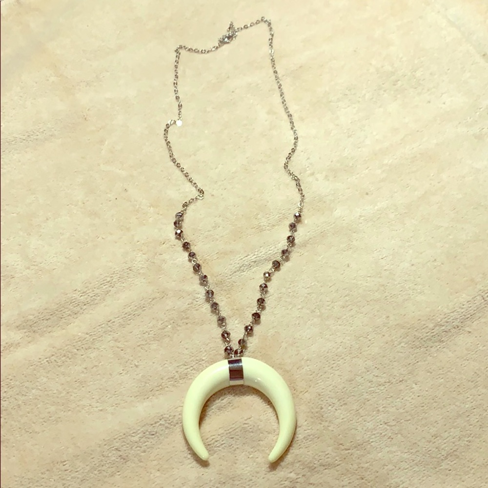 NWOT Ivory Crescent Horn Necklace